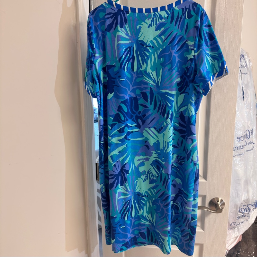 Chico’s Size 3 Blue Green Tropical Leaf Print Short Sleeve Shift Dress - Picture 6 of 13
